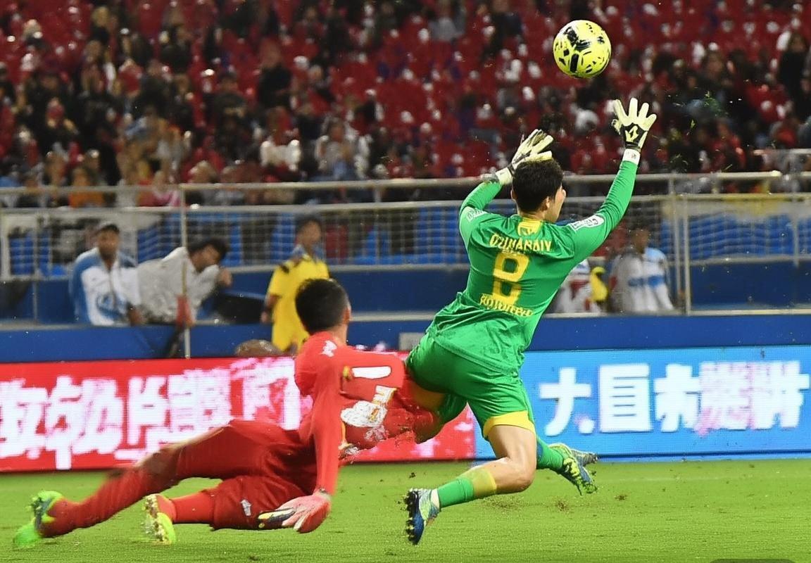 王大雷2017赛季关键扑救：鲁上之战门神风采